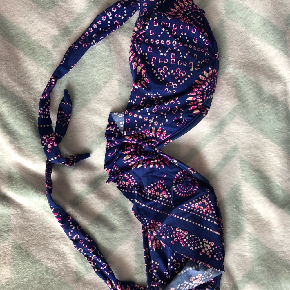 Bandeau bikini top
